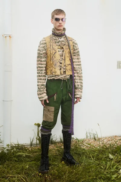 Look 17